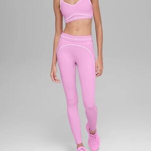 ALO Yoga Best Seller
Airbrush High-Waist Heart Throb Legging Limited Candy Pink